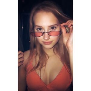 Meet your Posher, Annika